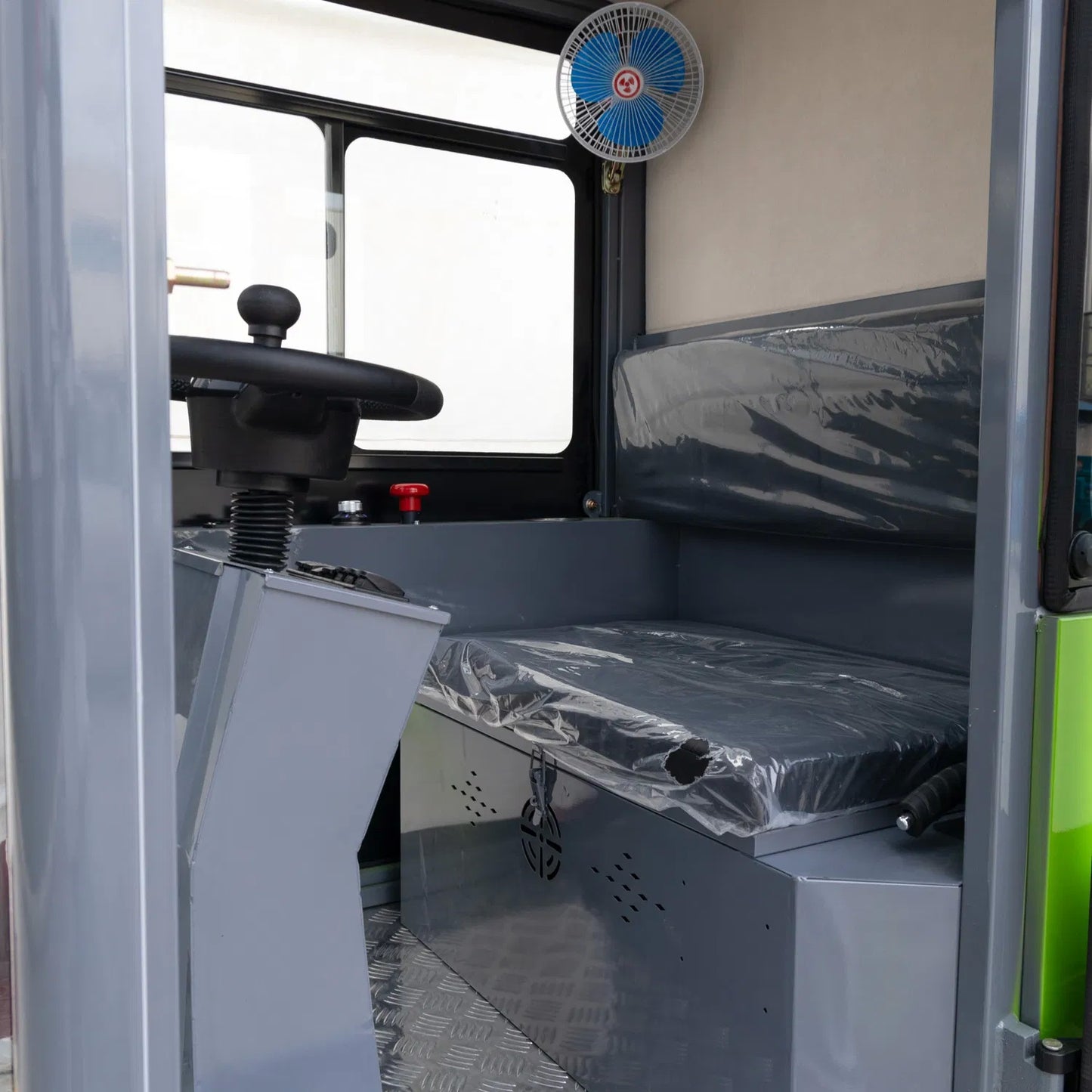 YX-G21A Electric Road Sweeper Ride On Floor Cleaning Machine Intelligent Battery Powered Vacuum Sweeper for Factory Warehouse Park