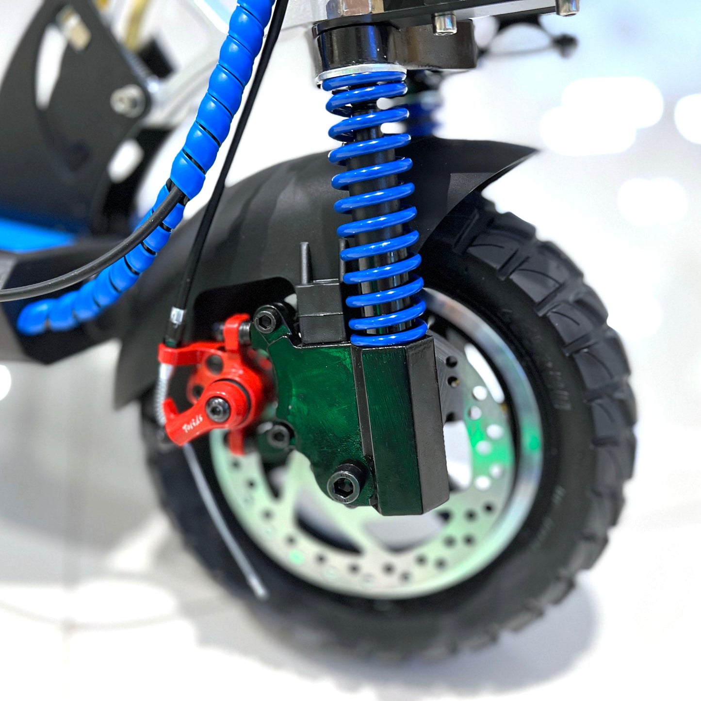 V10 pro Fast Speed Electric Kick Electric scooter, Top Speed 25kmh, 30km Range, 1200W