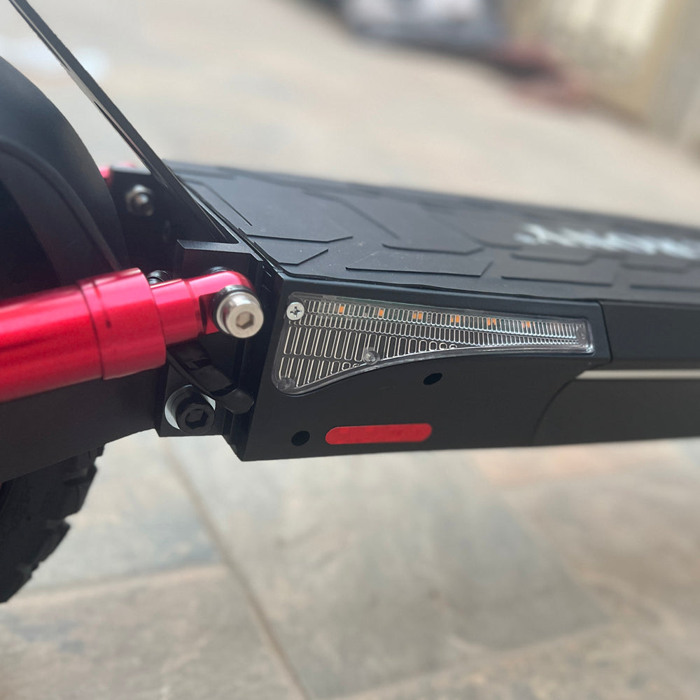 V10 big display high speed Fast Speed Personal Mobility Electric scooter, Top Speed 25kmh, 30km Range, 1000W