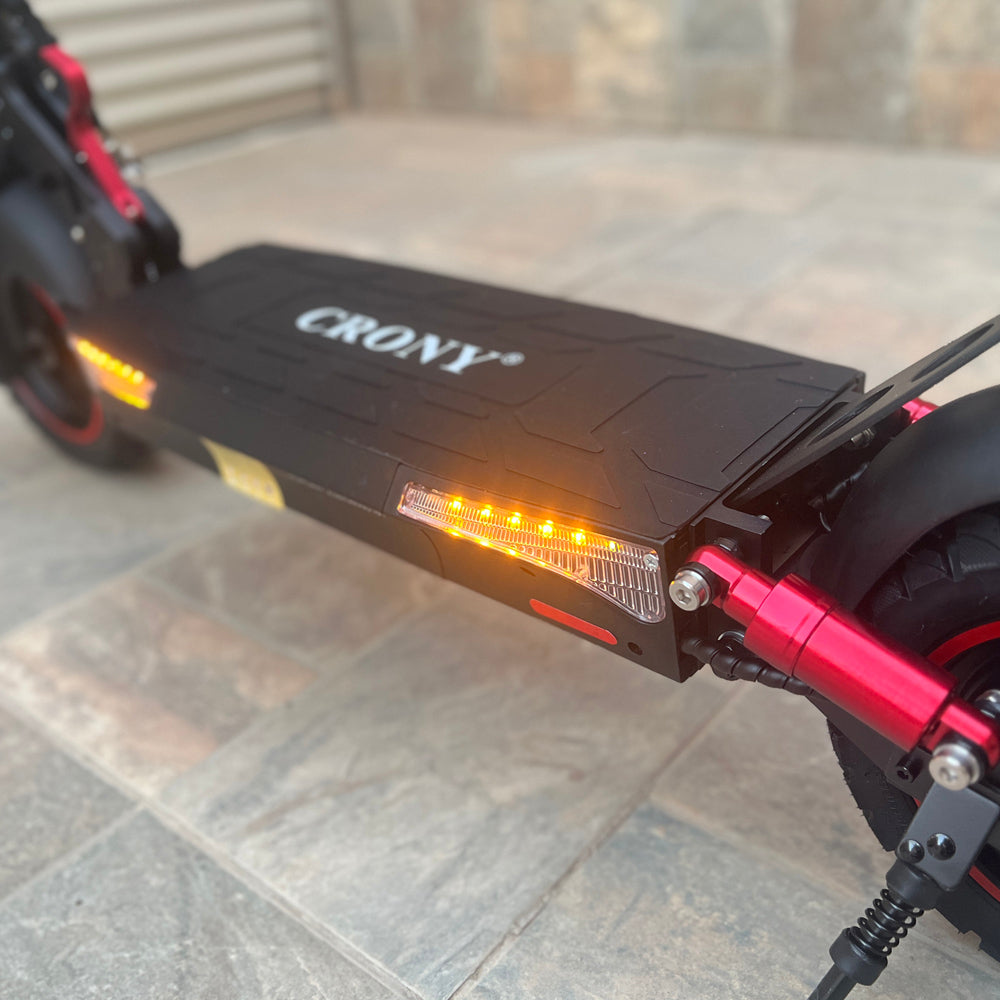 V10 big display high speed Fast Speed Personal Mobility Electric scooter, Top Speed 25kmh, 30km Range, 1000W