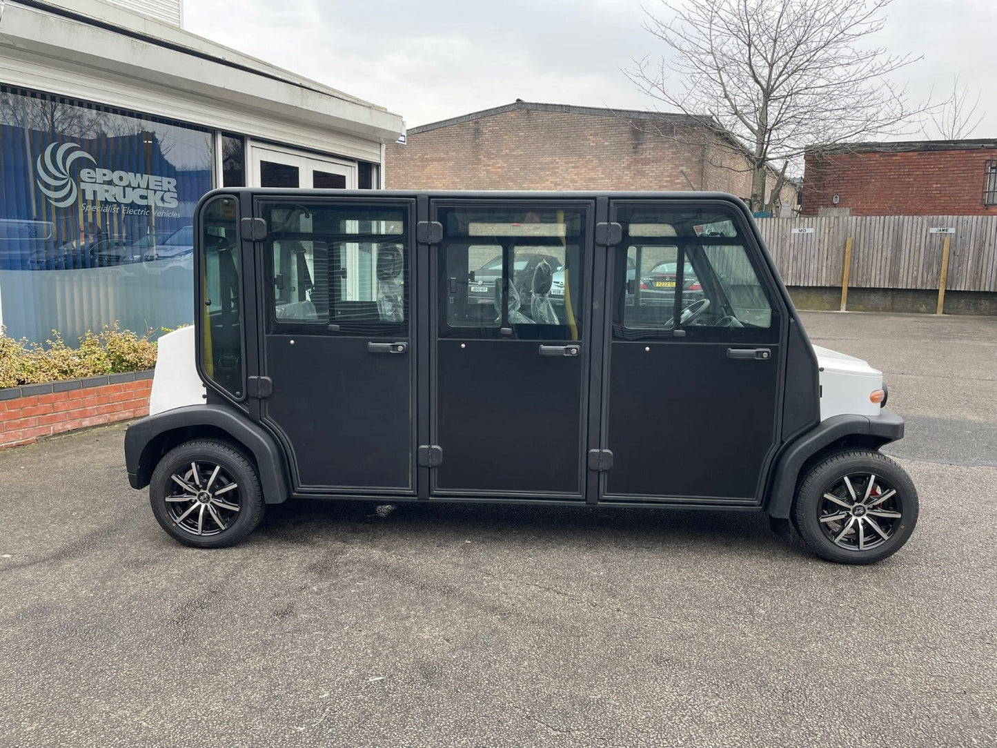 Megawheels LT AC Golf Car With Enclosed Doors  6 Seater Electric Mini Car